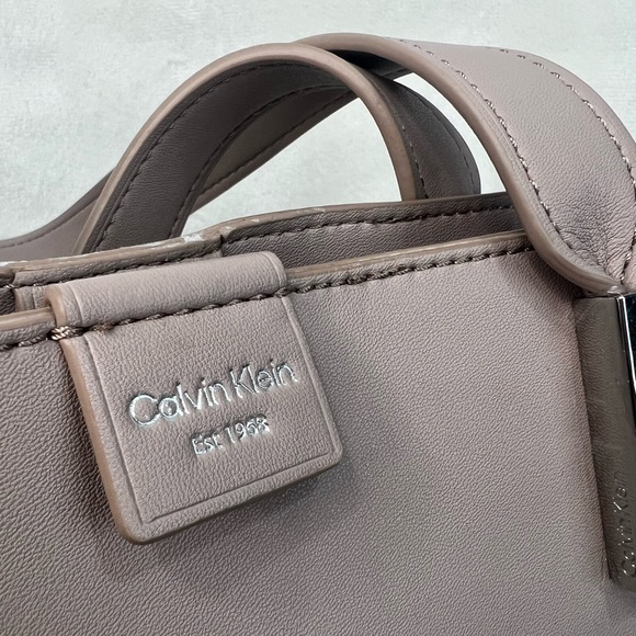 New Calvin Klein Audrey Bag - Picture 2 of 10